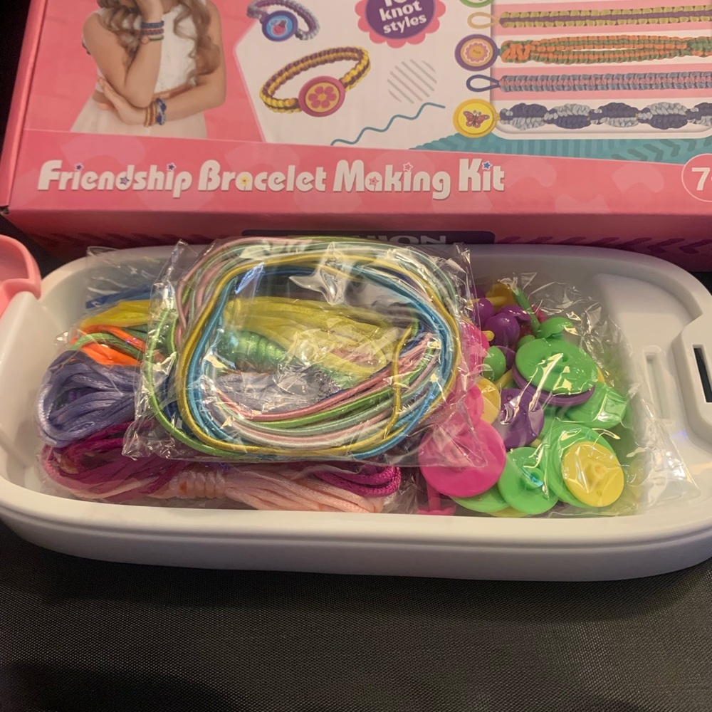 Friendship Bracelets Rope Weaver Kit Bracelet Kit Stretchy Hand Rope NWT - Picture 5 of 17